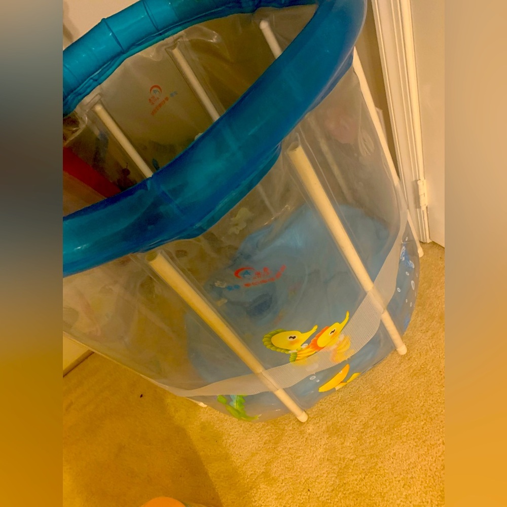 Infant pool with neck ring